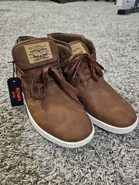 Levi's Men's Brown Lace-Up Boots with White Sole